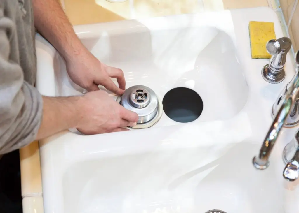 cleaning garbage disposal